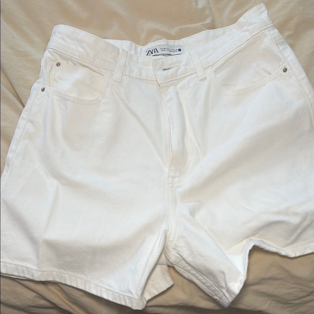 Zara White Women's Shorts